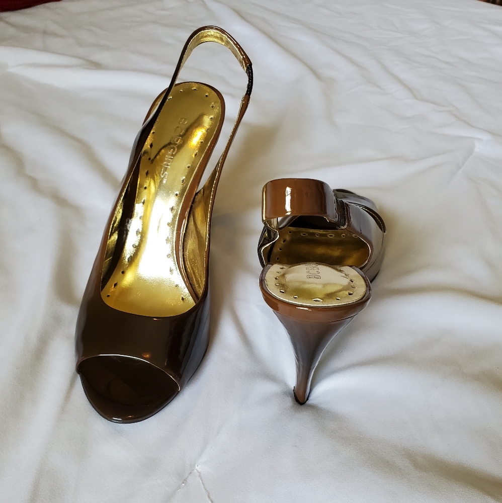 BCBG high heel shoe